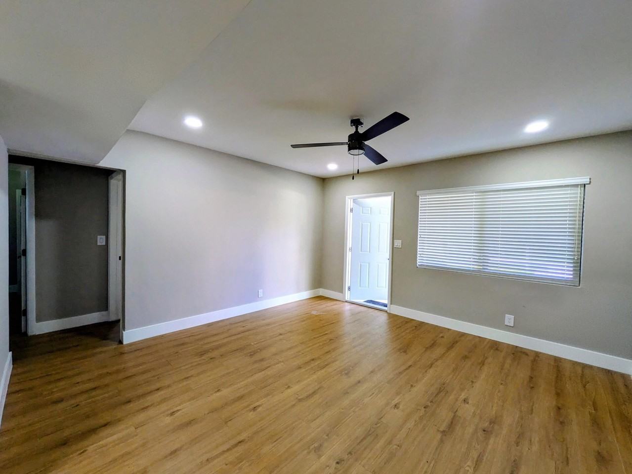 133 Se 13th Ave - Photo 6 of 18