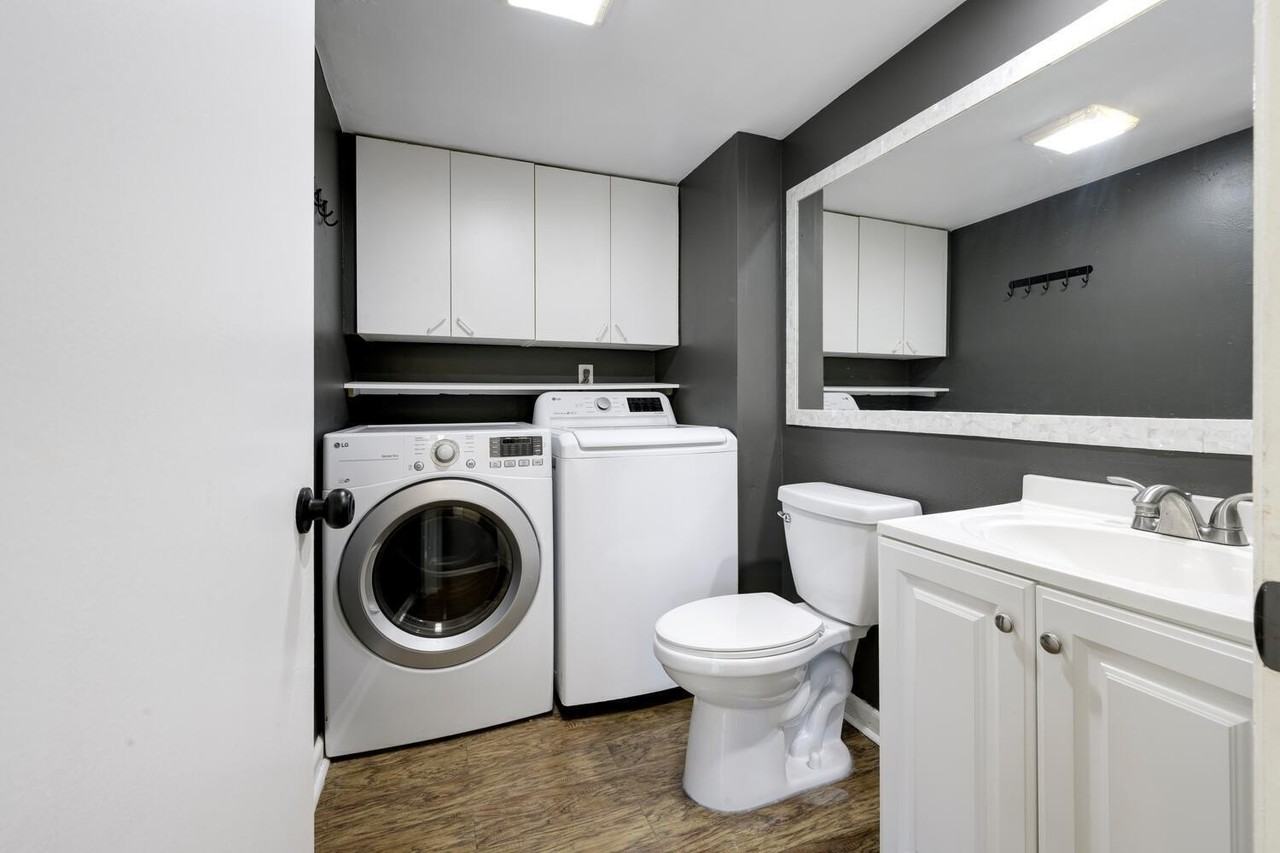 319 3rd Ct - Photo 5 of 20