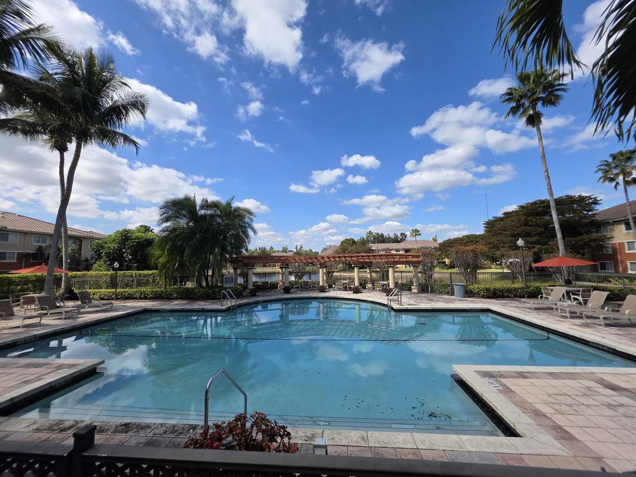 4175 N Haverhill Rd Apt 907 - Photo 4 of 38