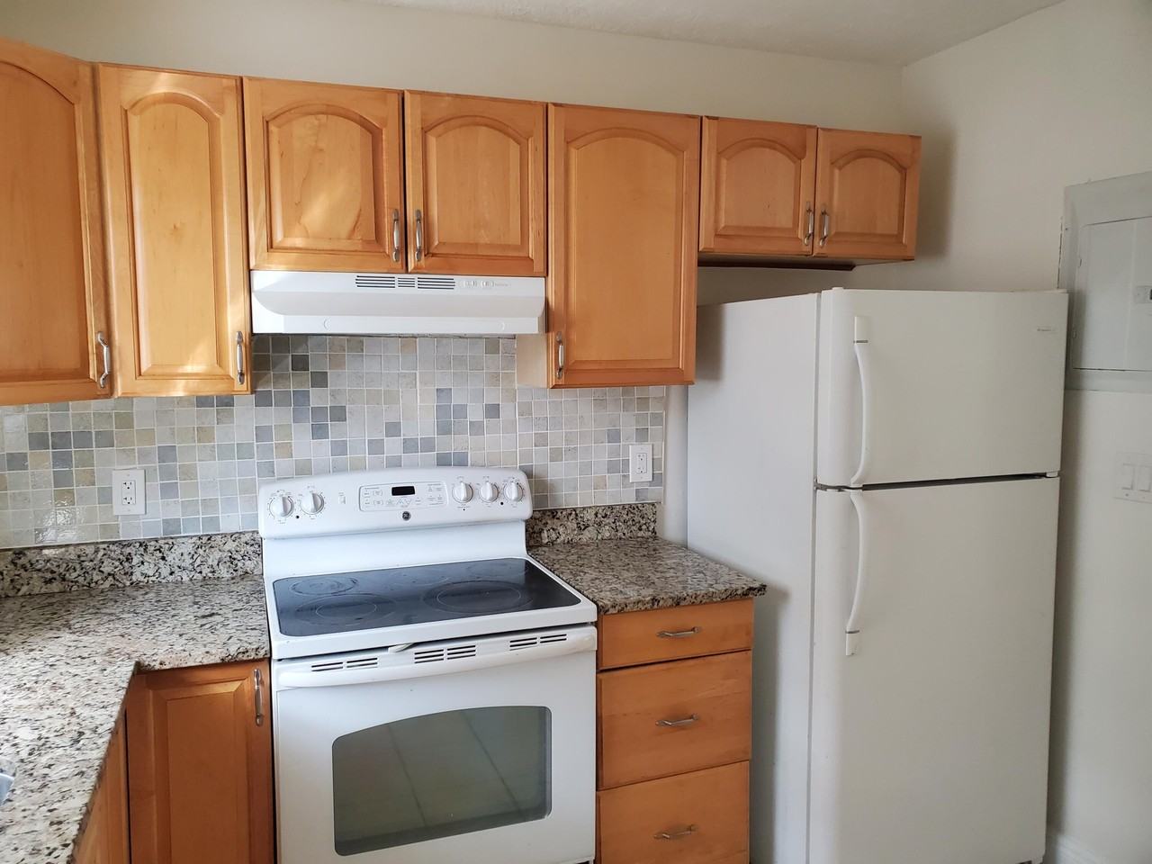 807 W Las Olas Blvd Unit 1-2 - Photo 6 of 12