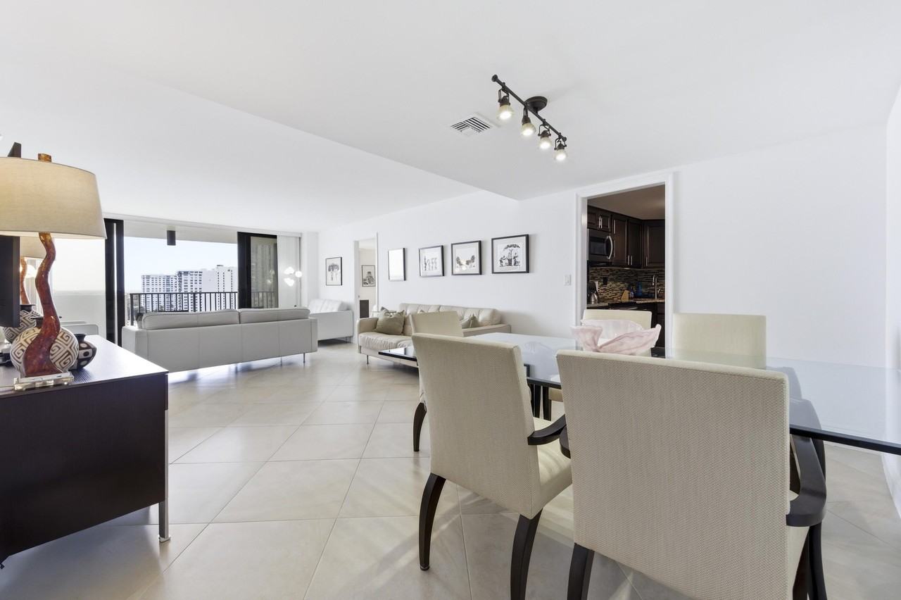 1200 S Flagler Dr Apt 1405 - Photo 5 of 27