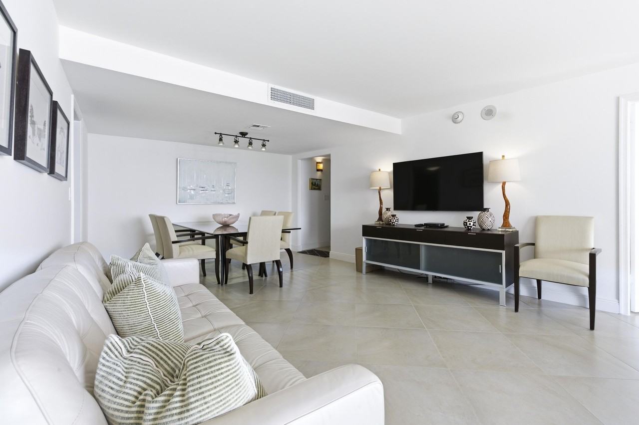 1200 S Flagler Dr Apt 1405 - Photo 6 of 27