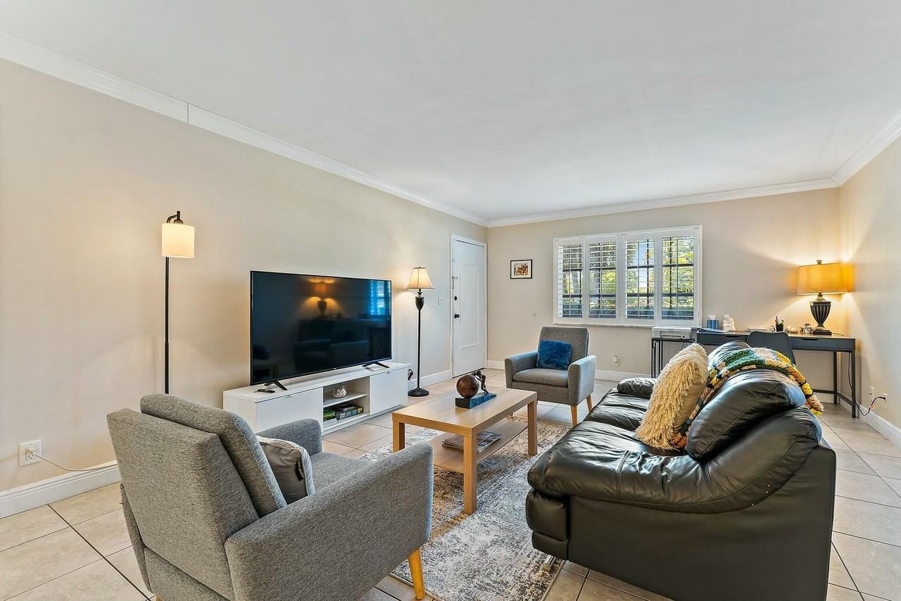 3036 Park Ave - Photo 3 of 22