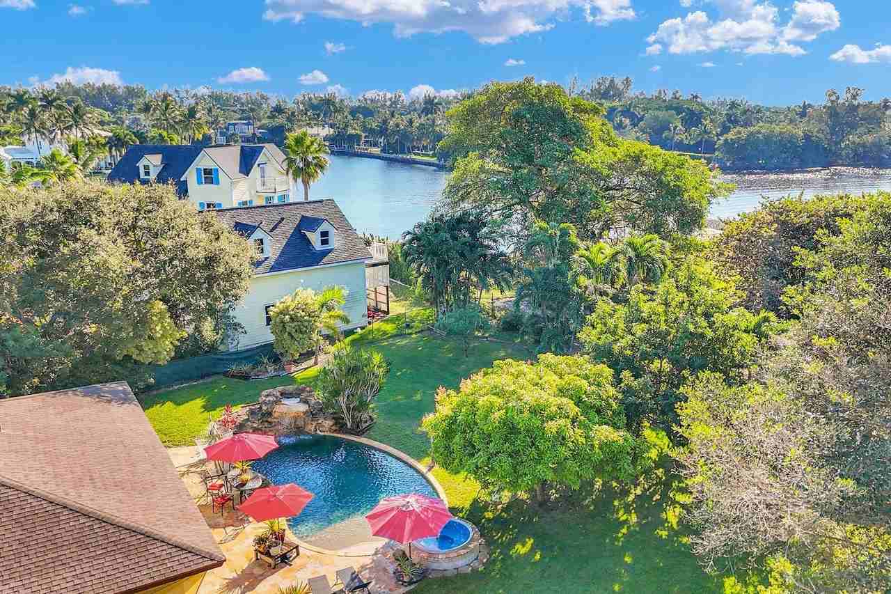 916 Roberts Rd - Photo 2 of 26