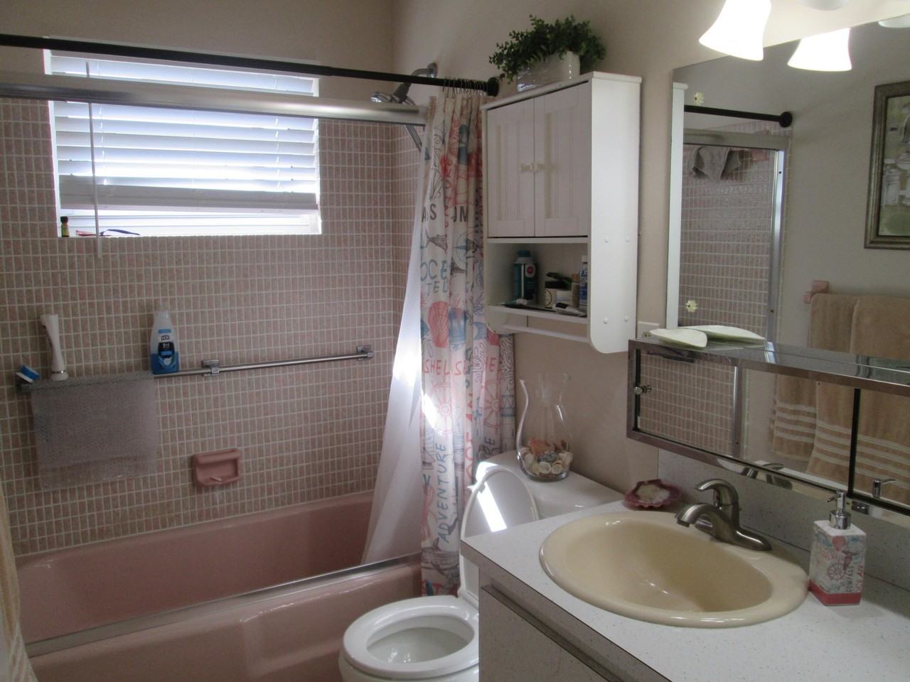 2731 Barkley Dr W Apt B - Photo 3 of 29