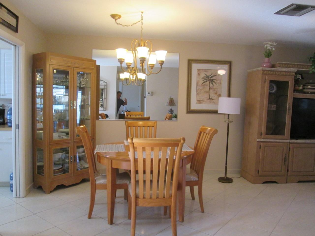 2731 Barkley Dr W Apt B - Photo 7 of 29