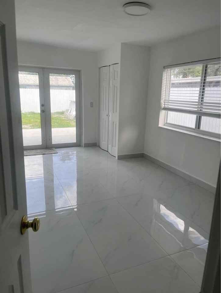 3900 Sw 59th Ave - Photo 6 of 22