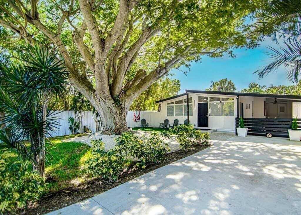 462 Hastings St - Photo 2 of 28