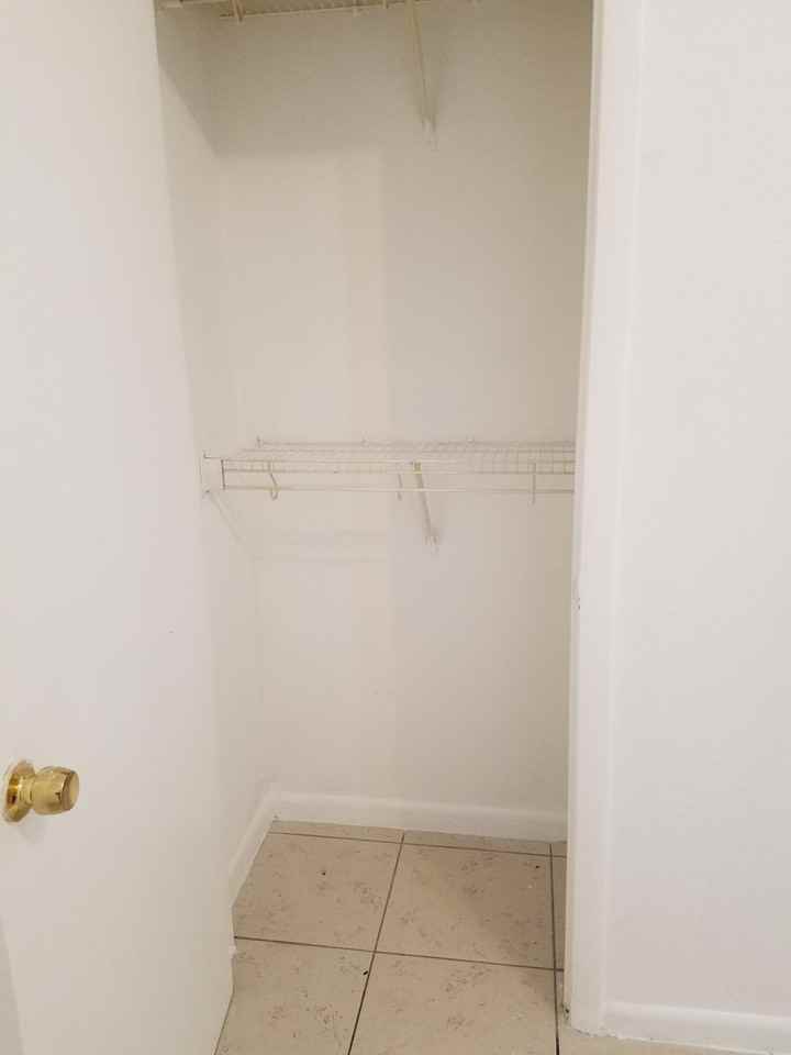 2009 Division Ave - Photo 6 of 27