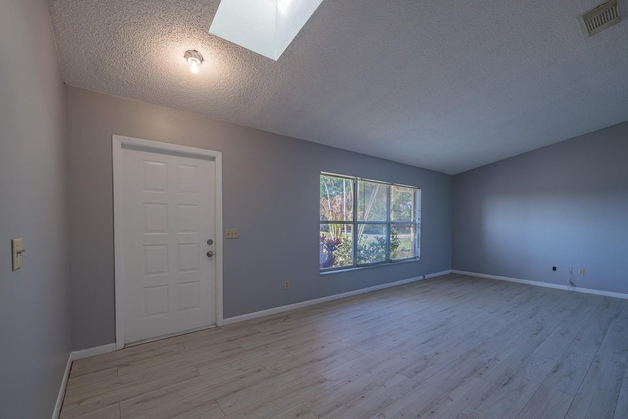 509 Sw Fairview Ave - Photo 4 of 31