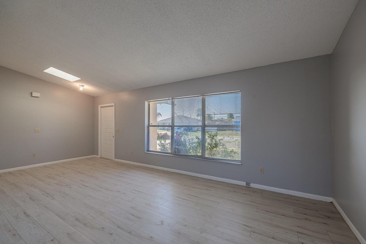 509 Sw Fairview Ave - Photo 6 of 31