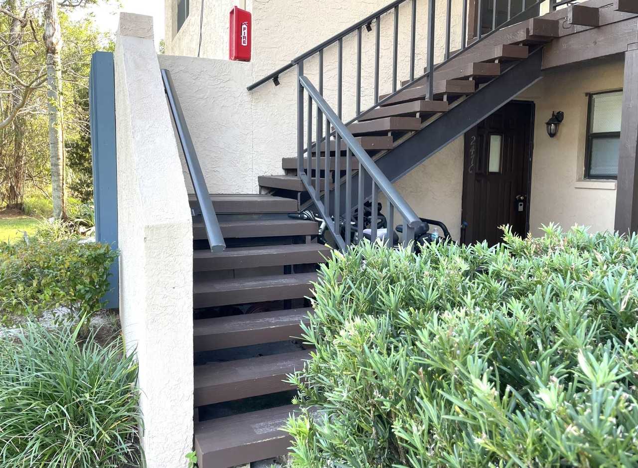 2476 Se Garden Ter Unit 505 - Photo 2 of 16