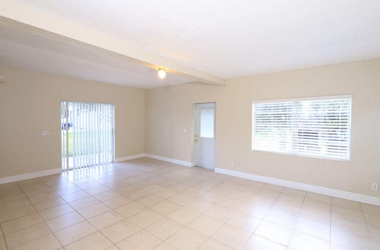 4916 Silver Oak Dr - Photo 7 of 43