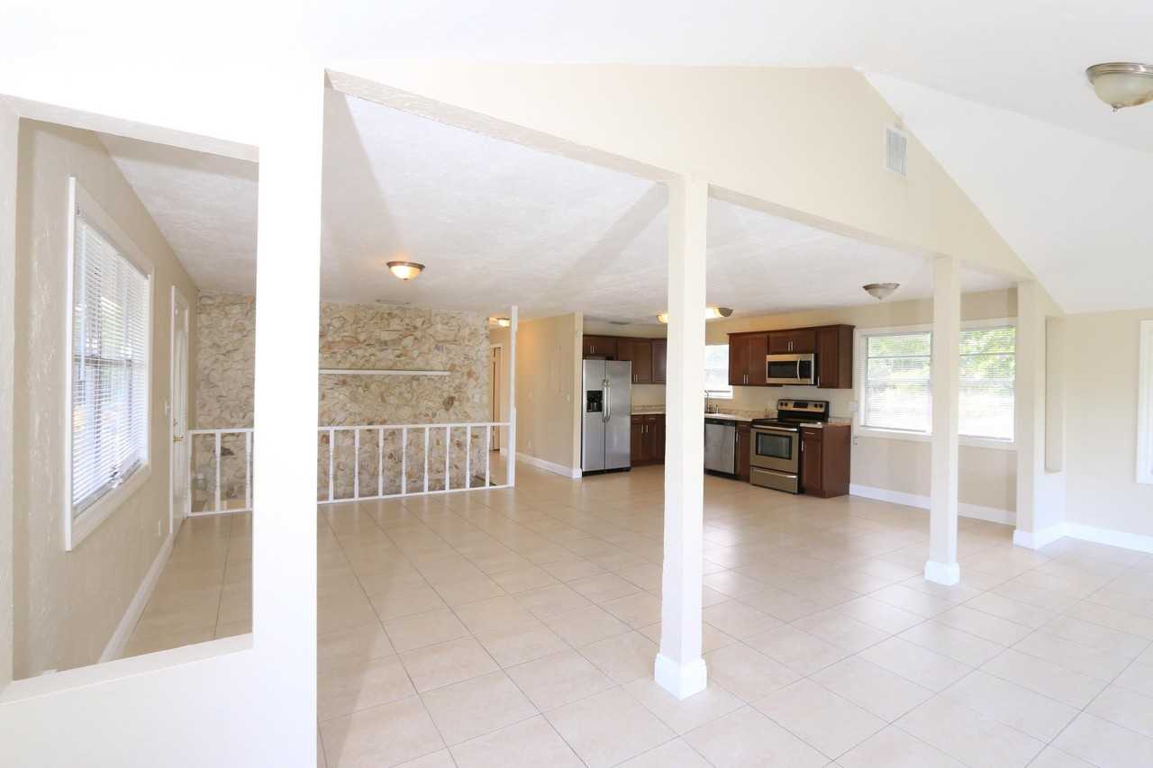 4916 Silver Oak Dr - Photo 5 of 43