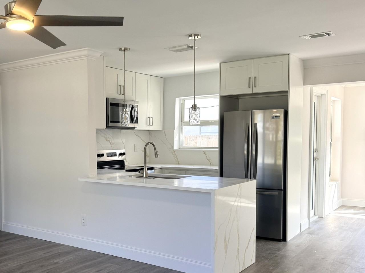 442 Sw 14th Ct - Photo 4 of 19