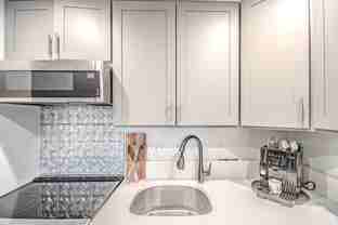 660 Glouchester St Apt 106 - Photo 1 of 1