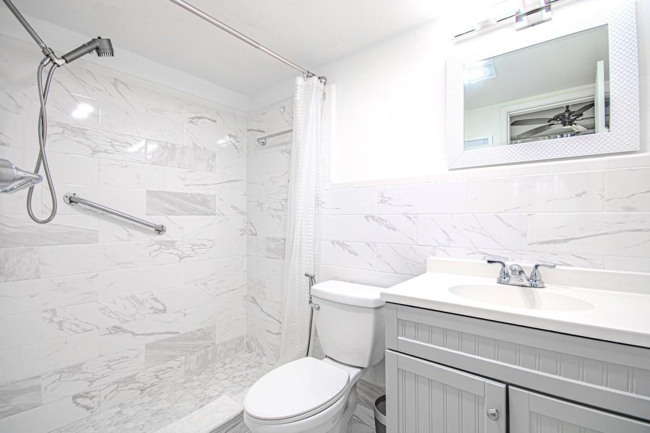 660 Glouchester St Apt 106 - Photo 6 of 12