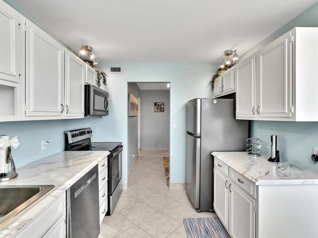 5200 N Ocean Blvd Apt 203b - Photo 3 of 26