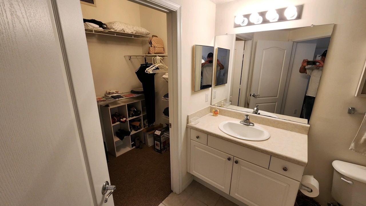 5090 Fairways Cir Apt H202 - Photo 5 of 15