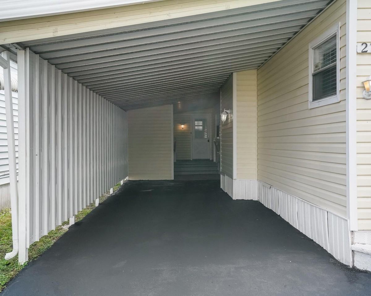 2754 Sw 54th St - Photo 7 of 41