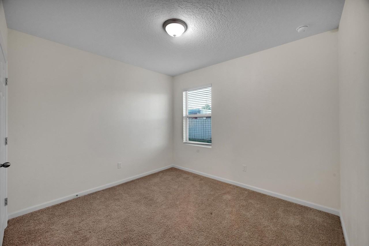 2538 Se Rock Springs Dr - Photo 6 of 23