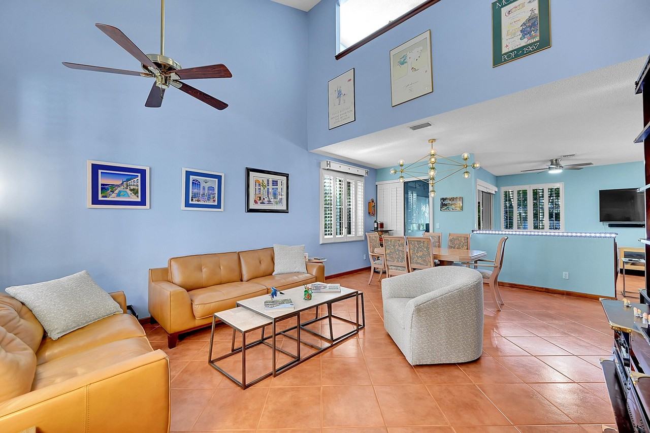 2922 Port Royale Ln S - Photo 5 of 41