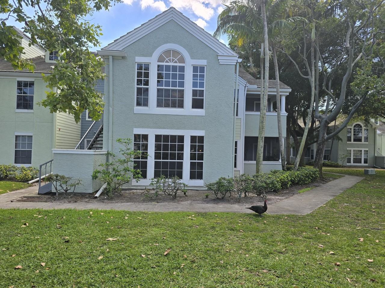 1215 Crystal Way #O - Photo 4 of 14