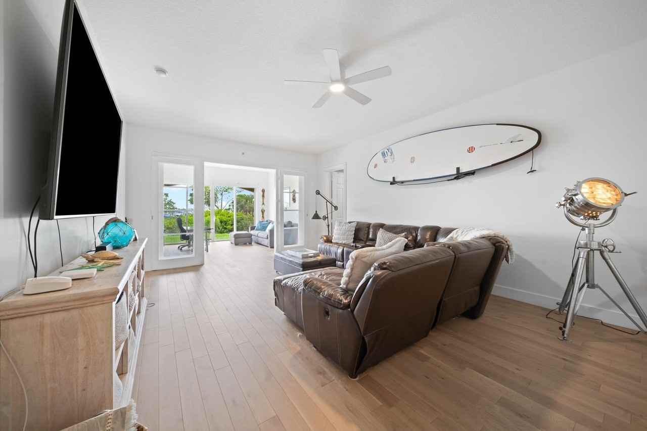 34 Harbour Isle Dr W Unit 105 - Photo 6 of 35