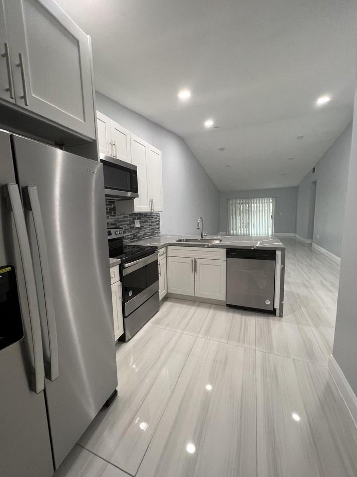 4404 Treasure Cove Dr - Photo 5 of 16