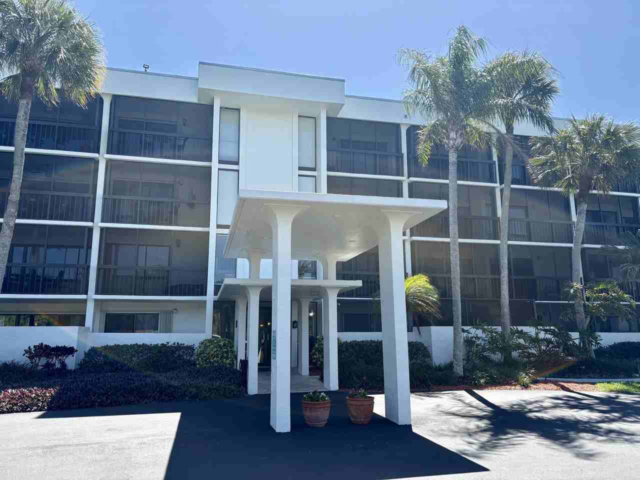 3792 Ne Ocean Blvd Apt 211n - Photo 2 of 33