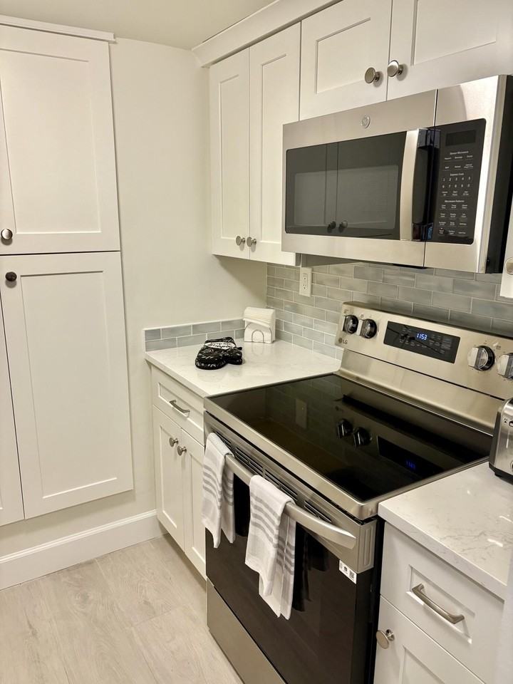 3792 Ne Ocean Blvd Apt 211n - Photo 7 of 33