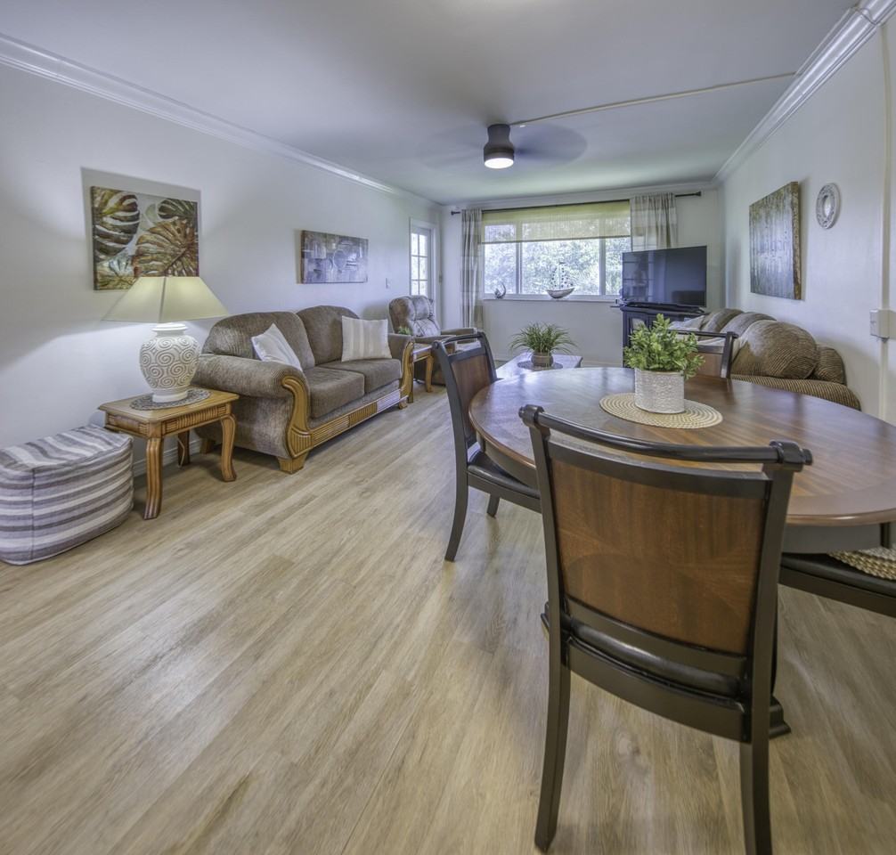 2566 Garden Dr S - Photo 2 of 12