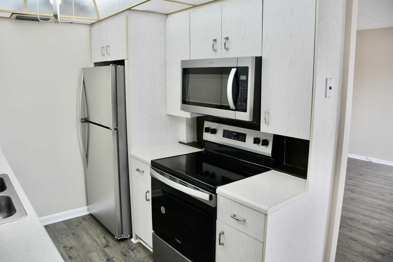 4070 Exeter D - Photo 3 of 35