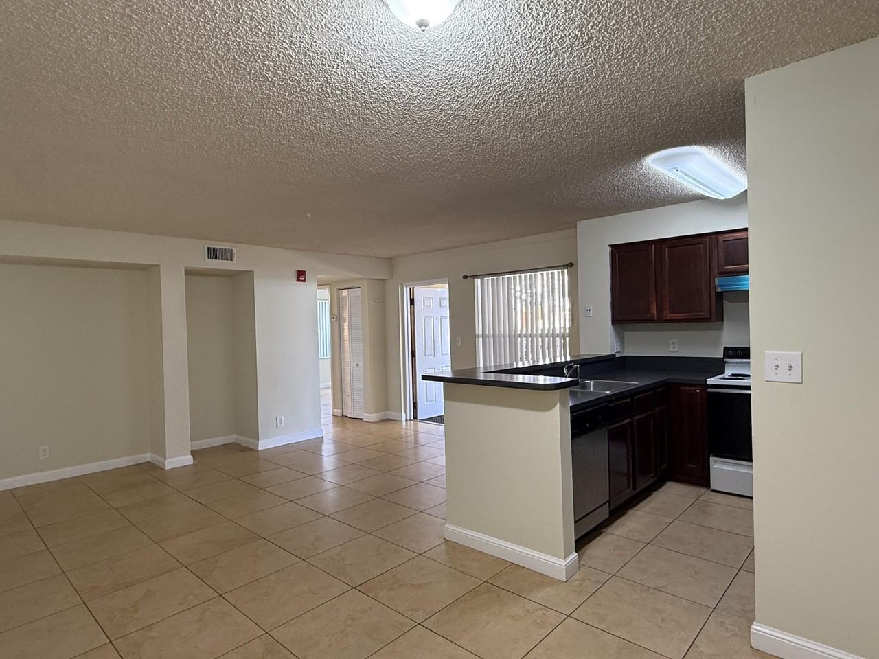7640 Westwood Dr Apt 402 - Photo 4 of 20