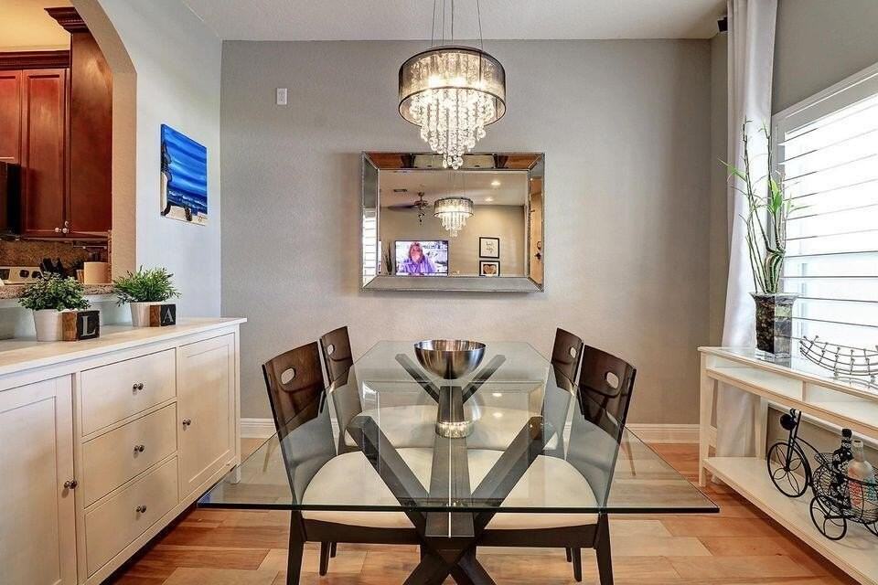 400 Lake Monterey Cir - Photo 5 of 37