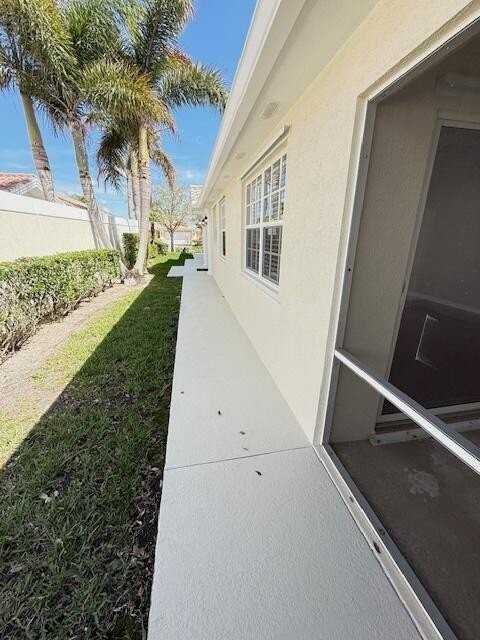 10762 Sw Elsinore Dr - Photo 3 of 35