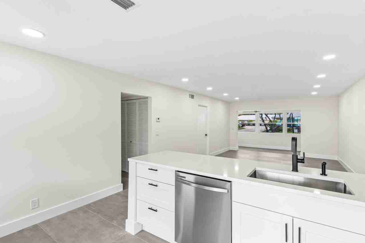 551 Covered Bridge Blvd - Photo 6 of 33