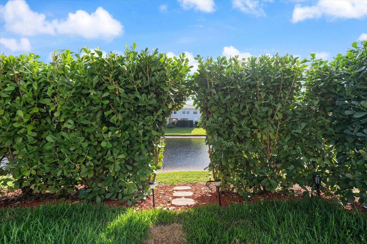 119 Gramercy Square Dr - Photo 3 of 22