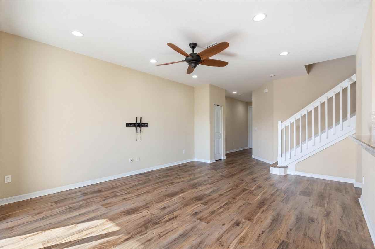 119 Gramercy Square Dr - Photo 6 of 22