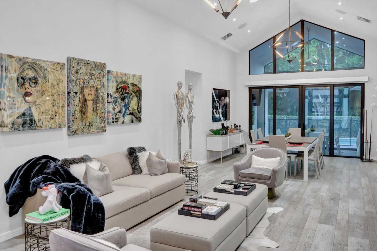 5789 Hamilton Way - Photo 4 of 44