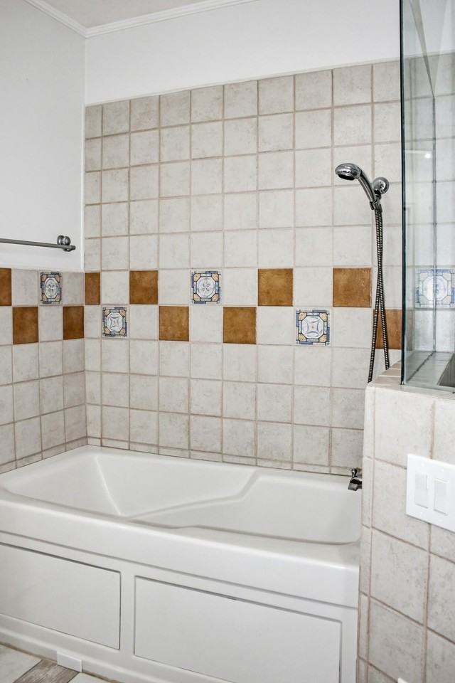 4567 Brook Dr - Photo 6 of 38