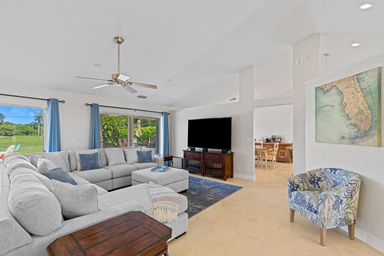 7598 Fairway Trl - Photo 6 of 50