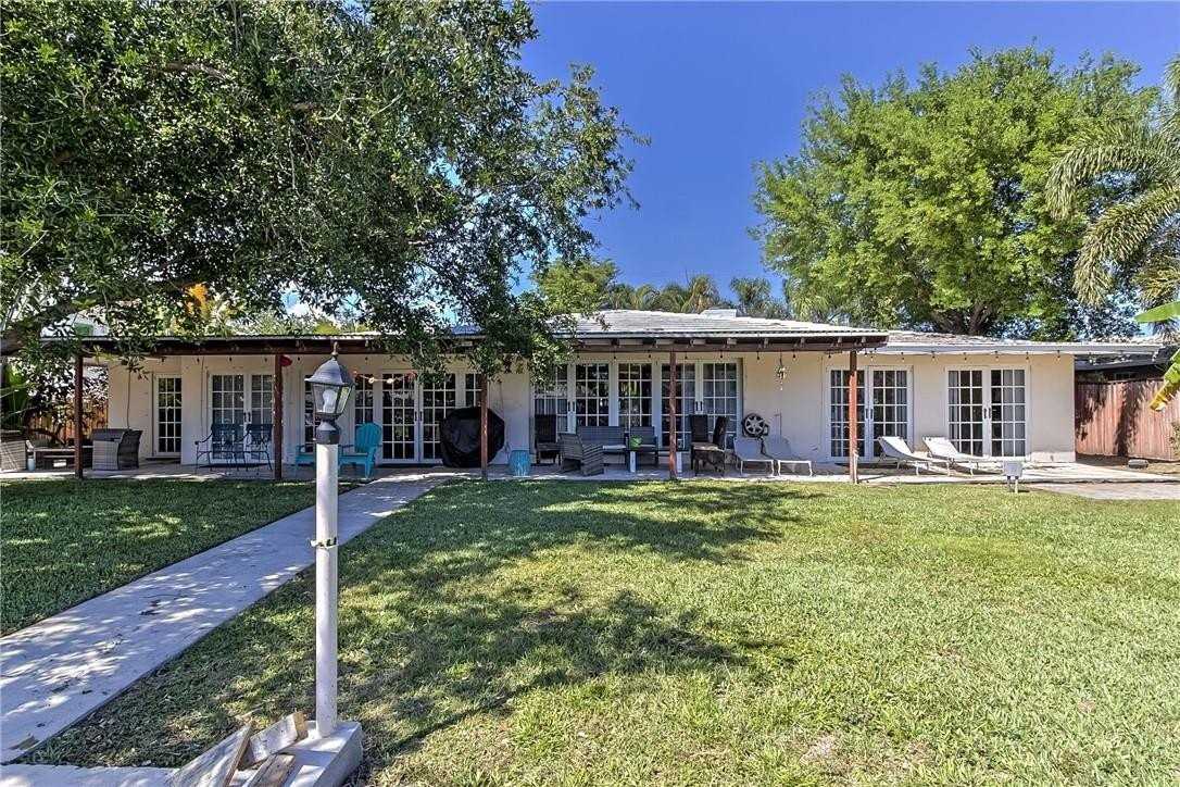 2680 Ne 24th St - Photo 2 of 50