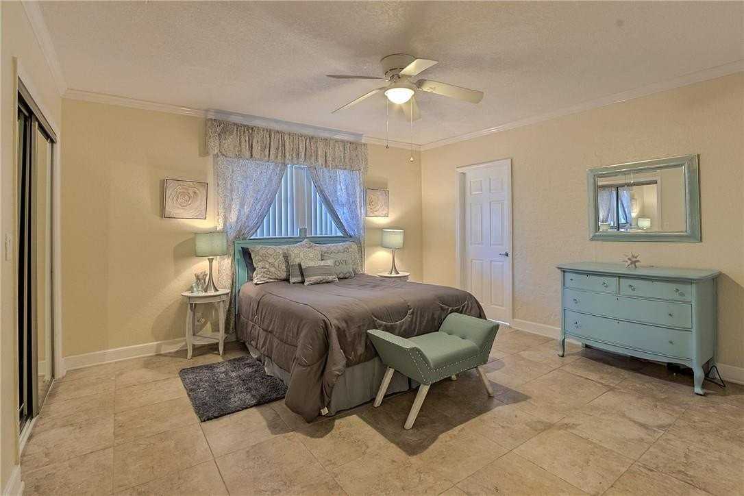 2680 Ne 24th St - Photo 6 of 50