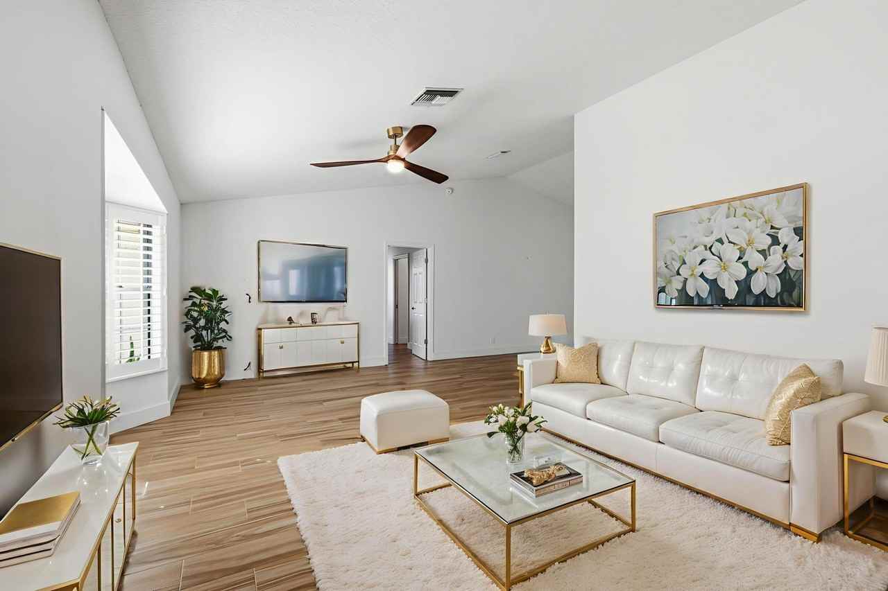 2700 Yarmouth Dr - Photo 5 of 25