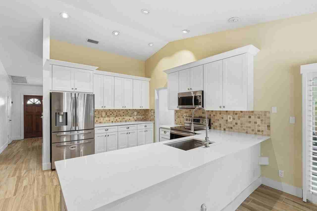 2700 Yarmouth Dr - Photo 7 of 25