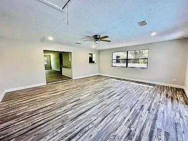 6109 Tangelo Dr - Photo 4 of 11