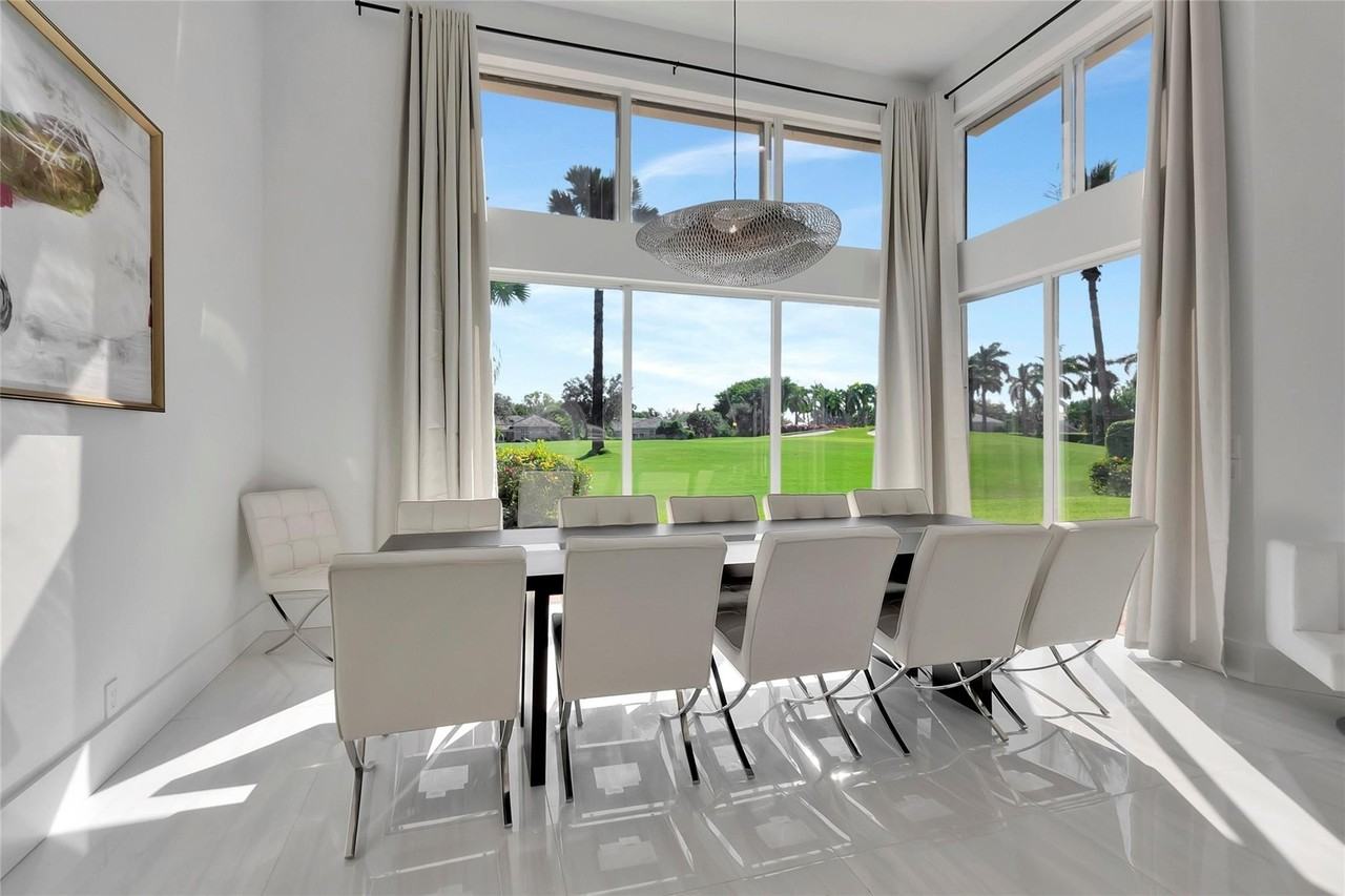 4088 Nw Briarcliff Cir - Photo 3 of 36