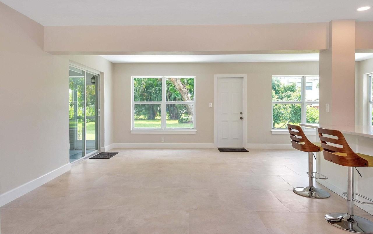 2001 Collier Ave - Photo 6 of 21