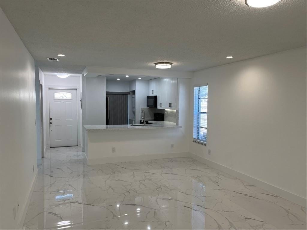 926 Banks Rd - Photo 5 of 9